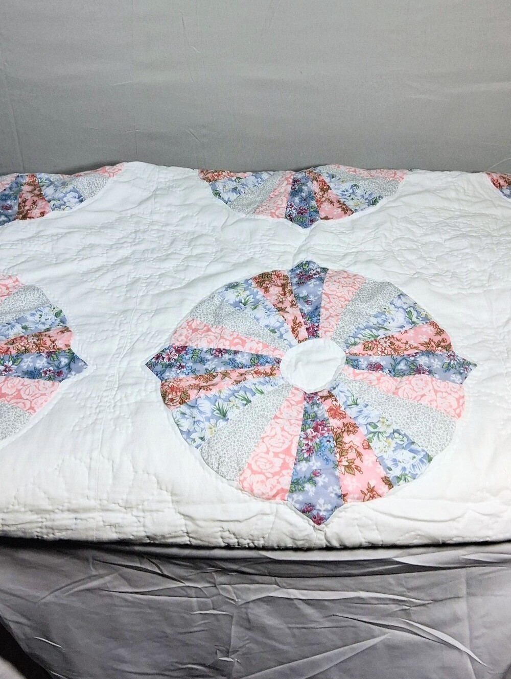 Missouri Quilt Co./Yoda Fabrics RN85817 84x80 King Handsewn l Pinwheel Quilt